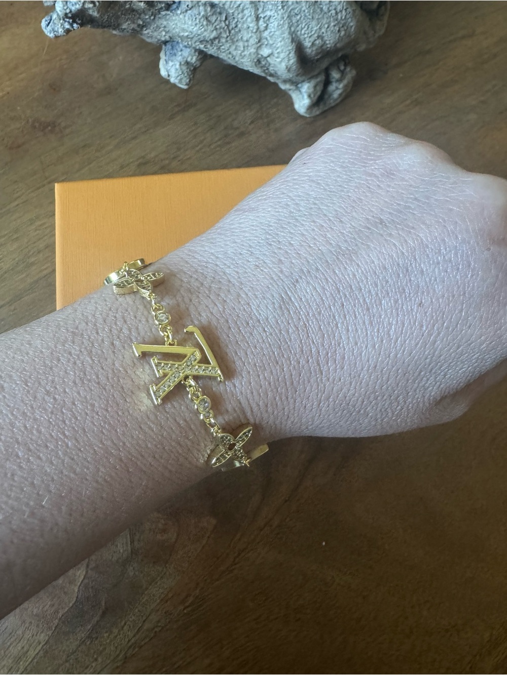 Louis Vuitton Gold Charm Bracelet with Monogram Motifs - Picture 2 of 13